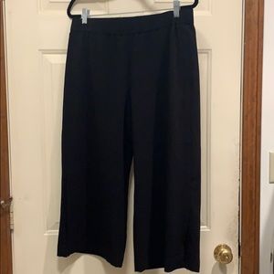 White House Black Market- Wide leg Capri’s
